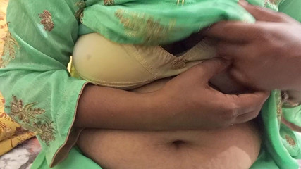 لبنى فعلت فيديو مثير