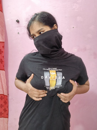 ديشي أخ غير شقيق صغير وأخت غير شقيقة كبيرة عندما تربى