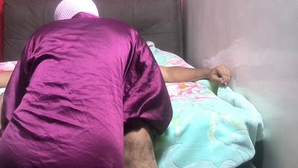 زوجتي في سن المراهقة زوجة عربية