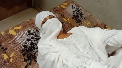 الساخنة مسلم فاتنة في الحجاب الأبيض كان مارس الجنس من قبل تقطيعه ديك