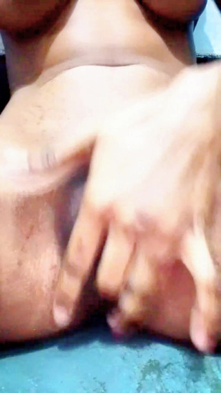 صديقتي العربية إغواء لي