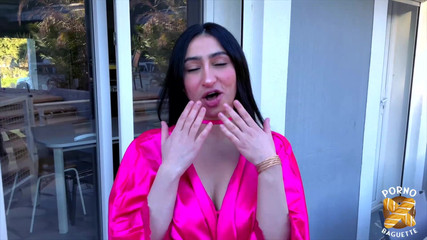 ديدي، مع لها كبير الثدي، الحصول على استغل من قبل اثنين من الديكة