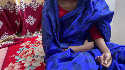 زوجة الأب الساخنة Deshi - الجنس المتشددين المنخفض مع ربيب في Low