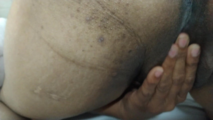 القذرة كافيثا ستيبونتي ماستربات في الجبهة ديلفر بوي