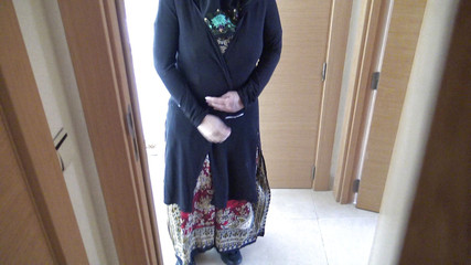 رجل ألماني يتفاجأ بامرأة مسلمة بالحجاب